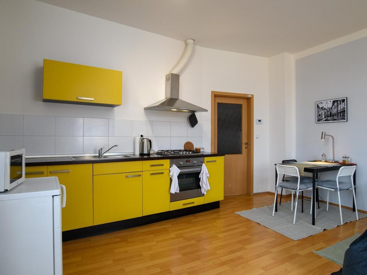 Comfortable In 8 - Liben * Prag