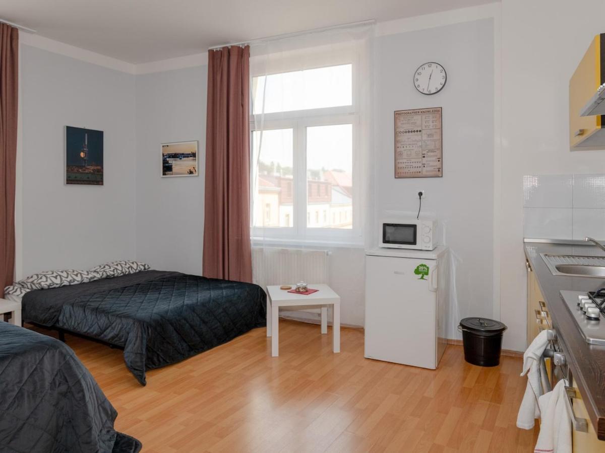 Comfortable In 8 - Liben Apartment Prague